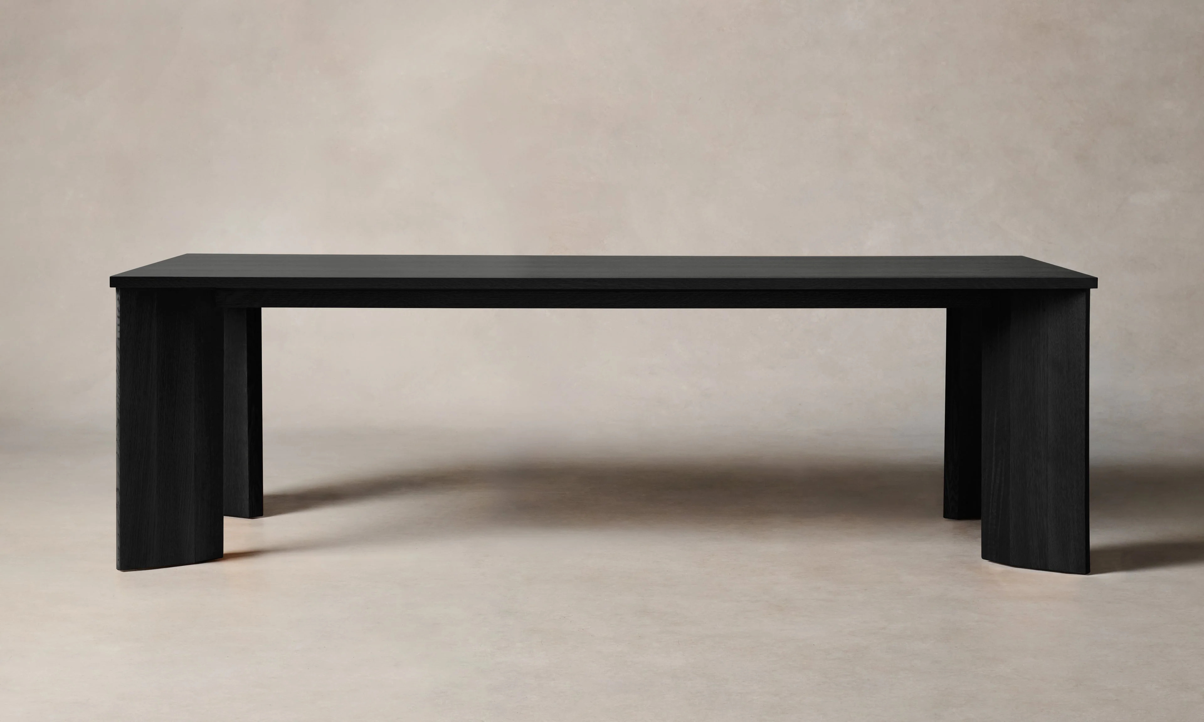 Прямоугольный обеденный стол Finnley Oak