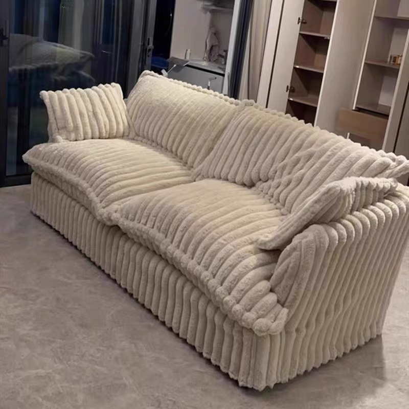 Съемный диван в японском стиле.