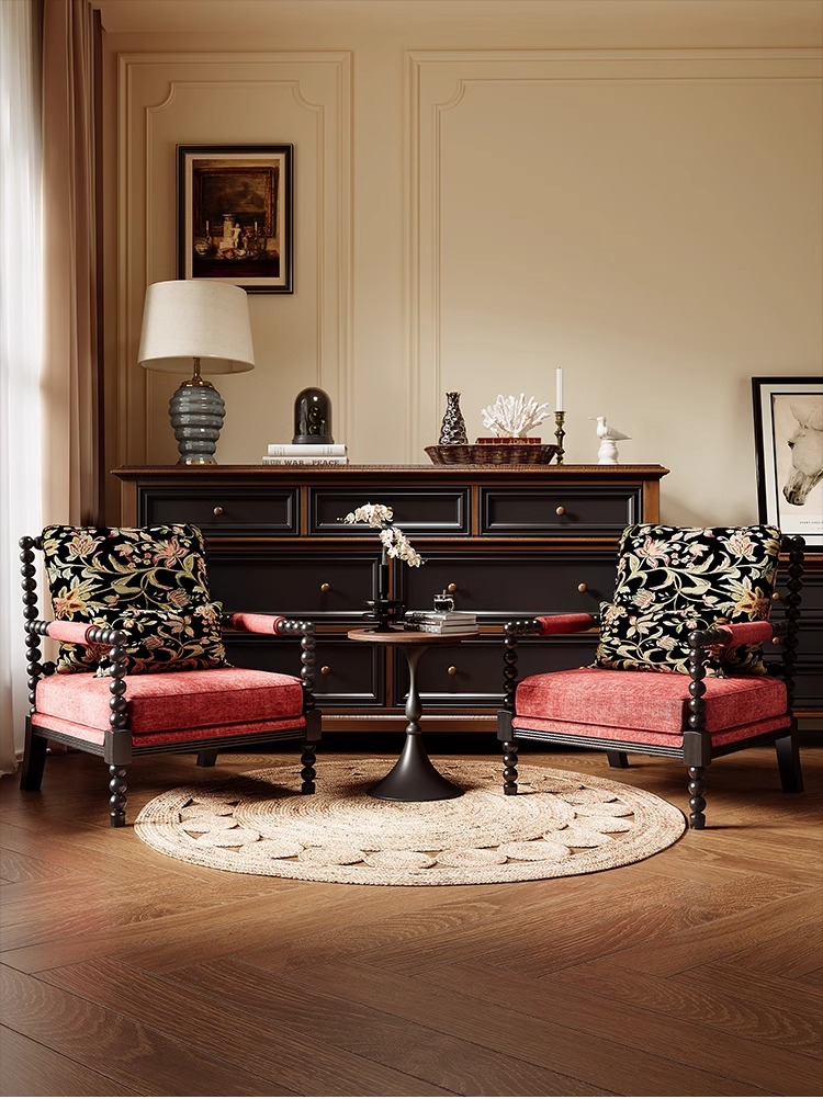 Французский ретро -жемчужный стул