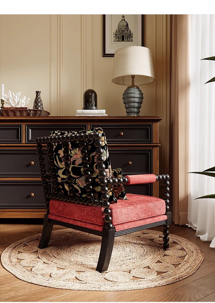 Французский ретро -жемчужный стул