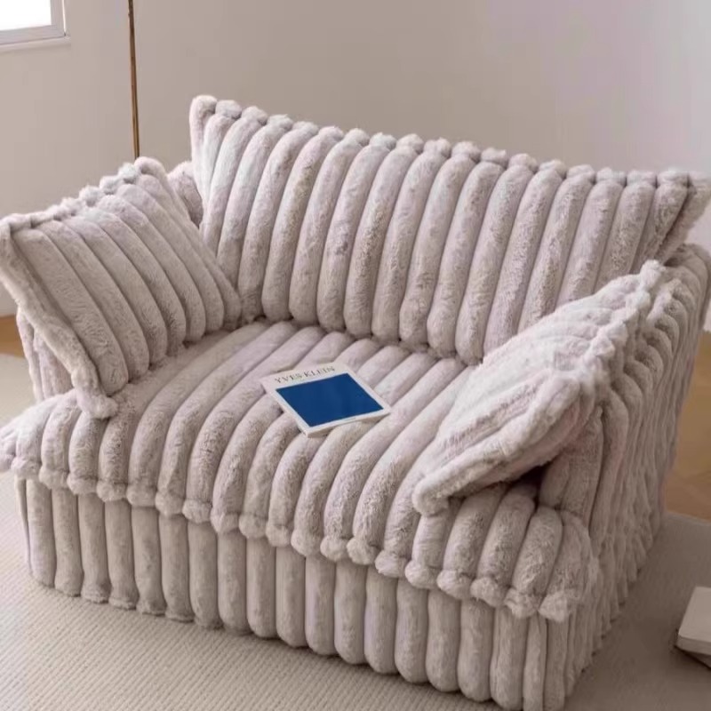 Съемный диван в японском стиле.