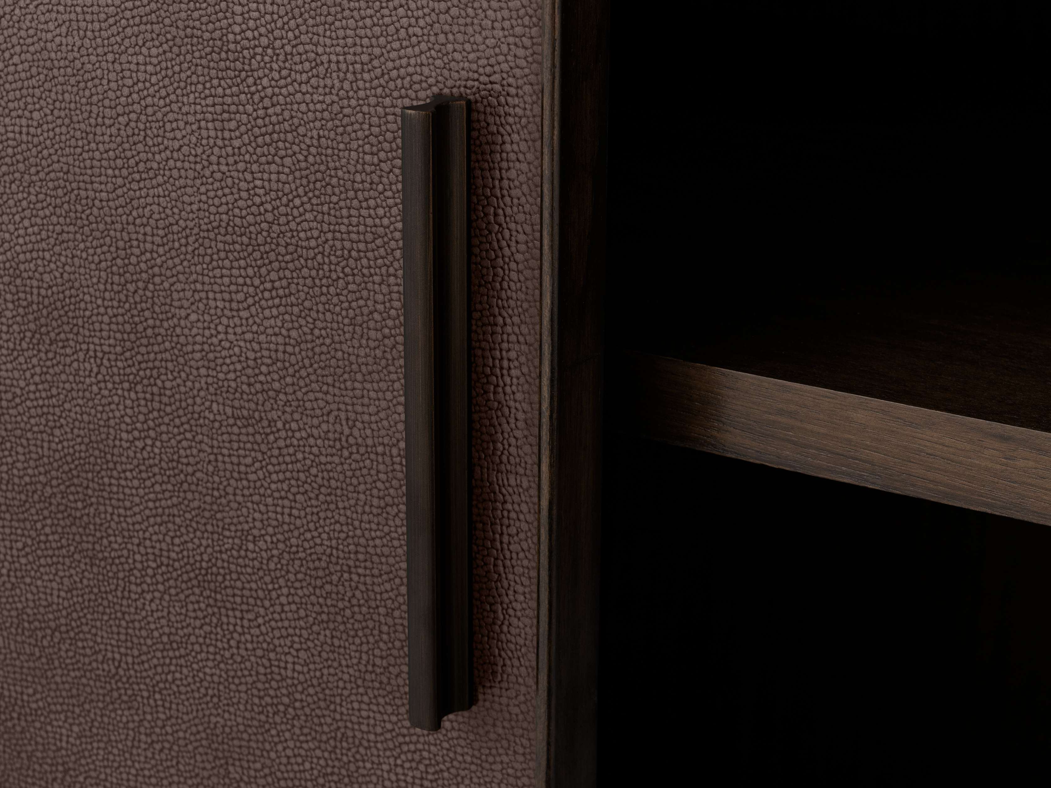 Высокий - минималистский дору