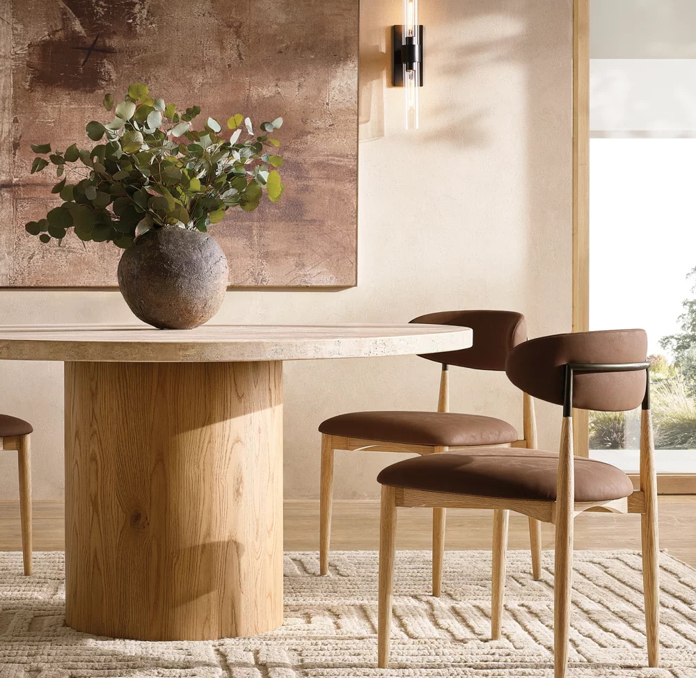 Круглый обеденный стол