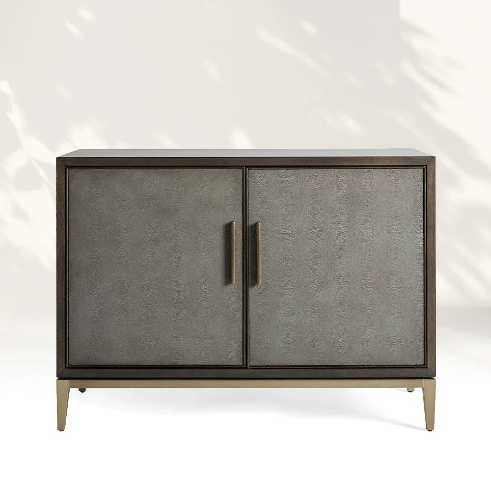 Деревянный шкаф для обуви