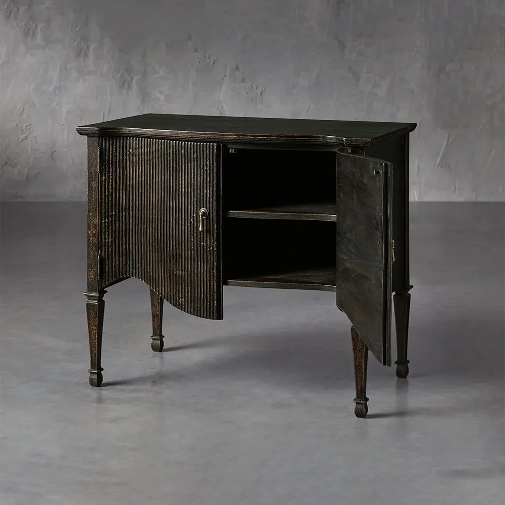 Дугообразной зал шкаф