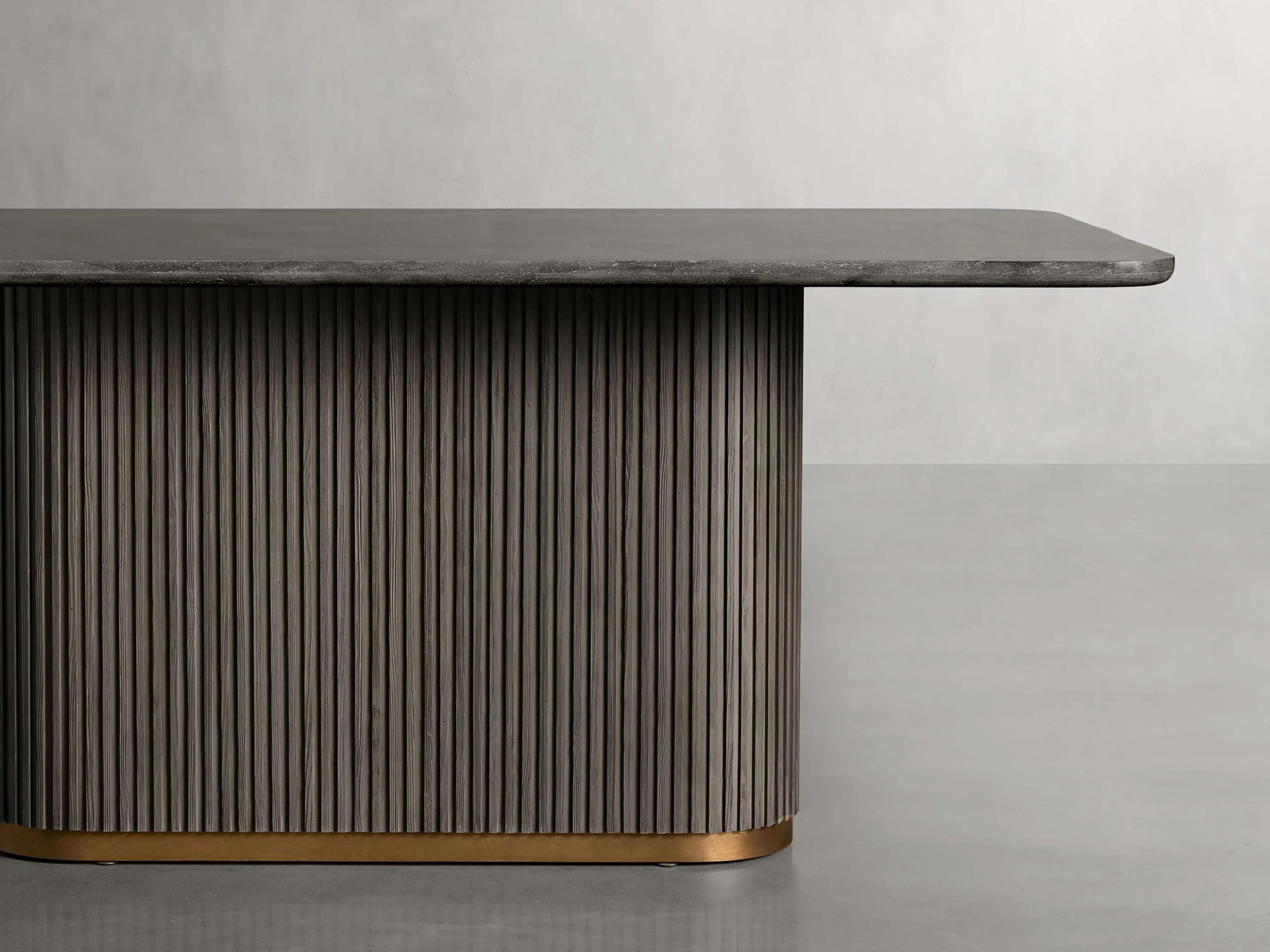 Столовый стол Финнли