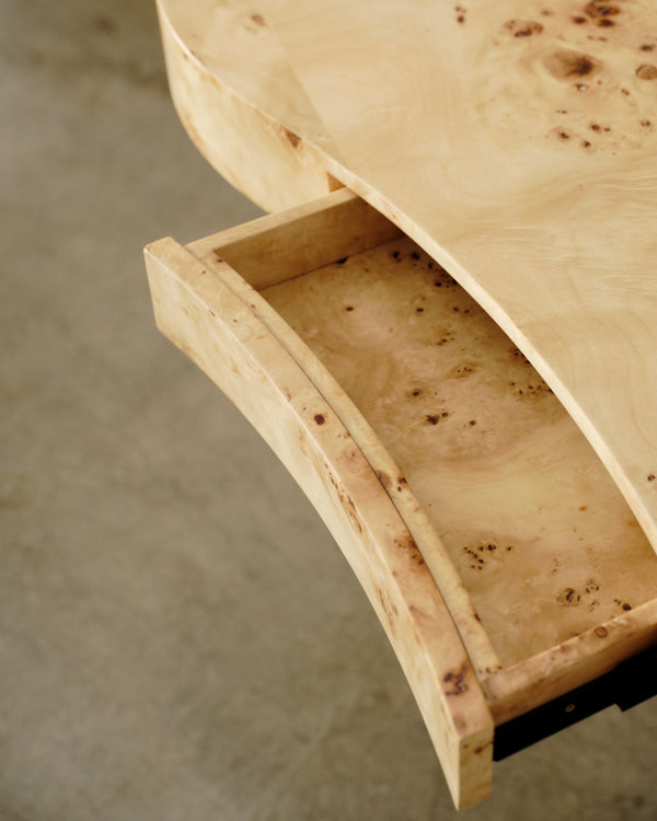 Крепкий стол