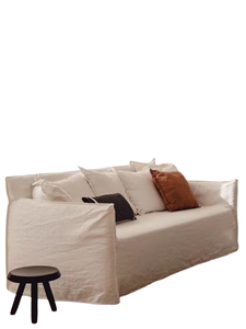 Крем - стиль гостиной диван.