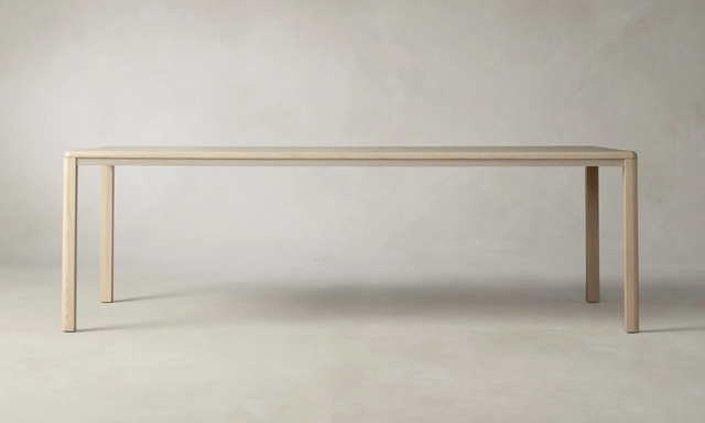 Прямо - обеденный стол пепла