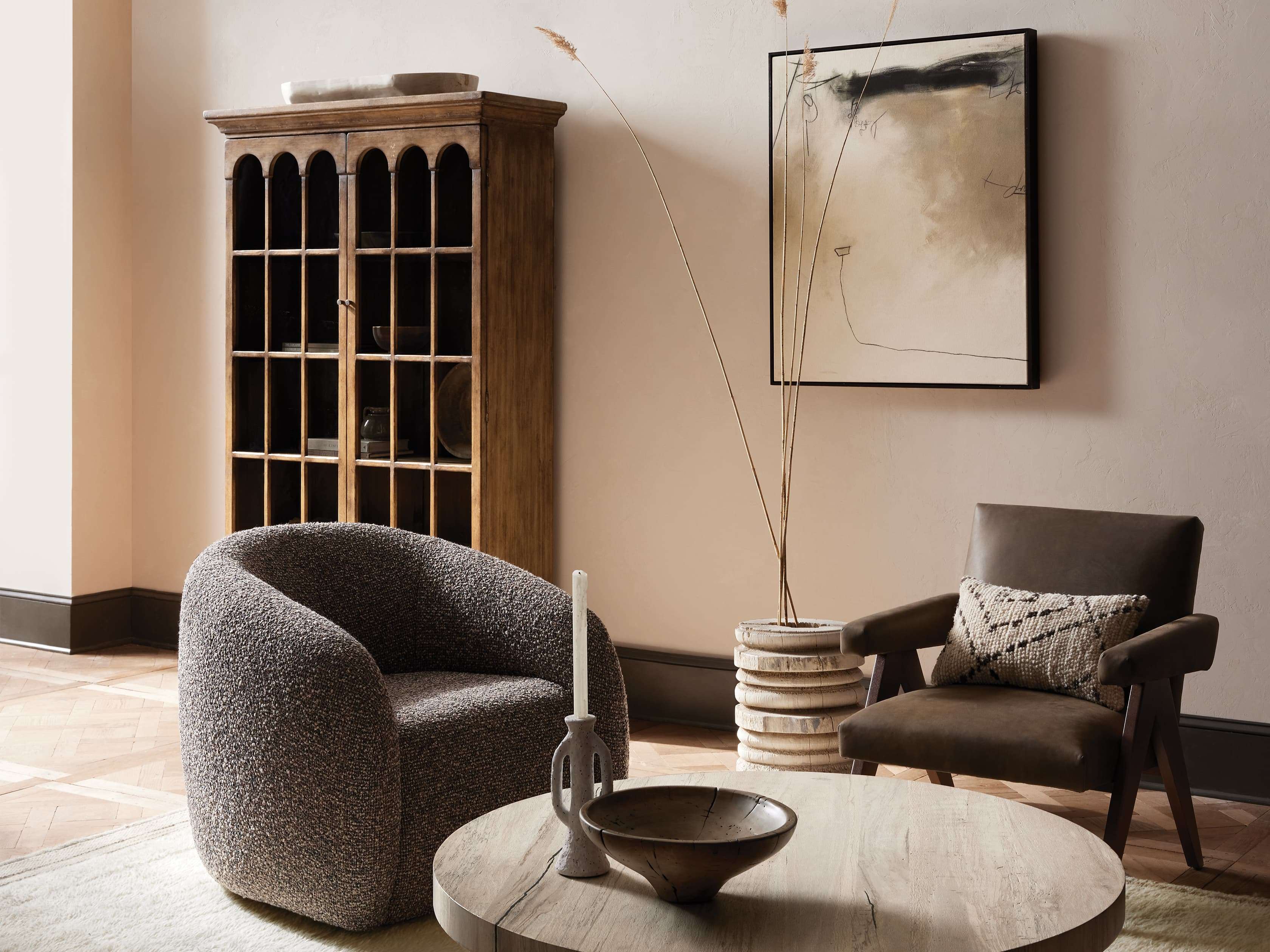 Классический шкаф для хранения окна арки