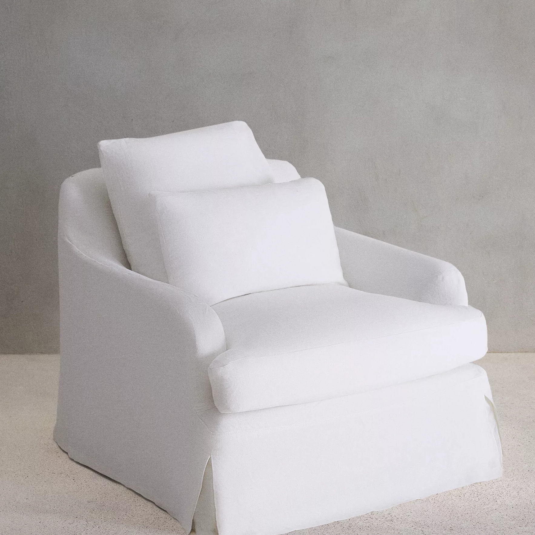 Помытый тканевый диван в стиле дзен