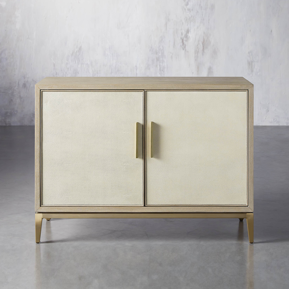 Деревянный шкаф для обуви