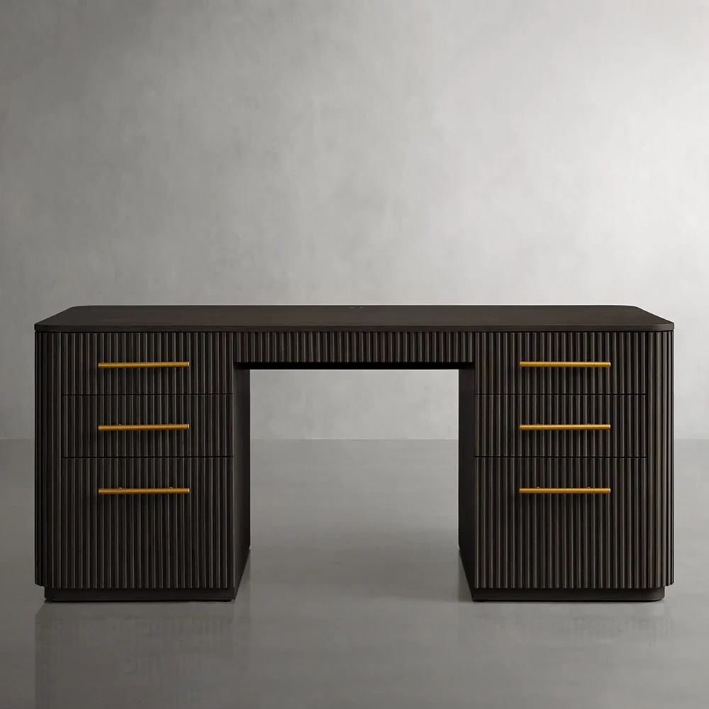 Стол написания дуба