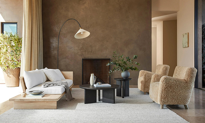 Диван с твердым деревом является вечным и роскошным дополнением к любой гостиной. Этот диван, созданный из высококачественного твердого древесины, сочетает в себе долговечность, комфорт и стиль, чтобы создать центр в вашем жилом пространстве. 