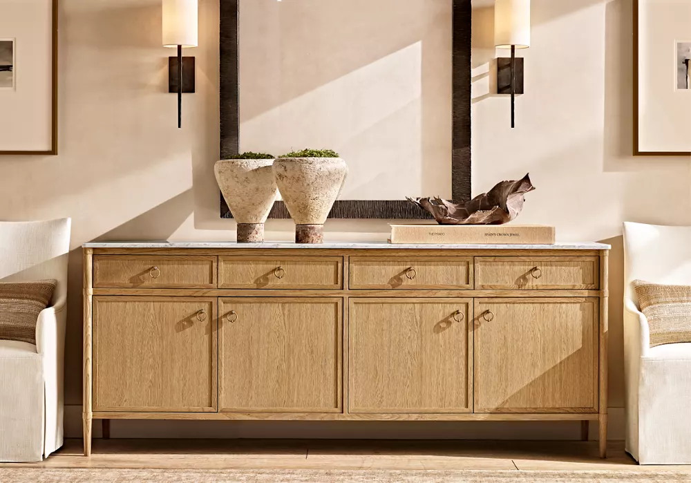 Буфет для хранения вещей из белого дуба с мраморной столешницей