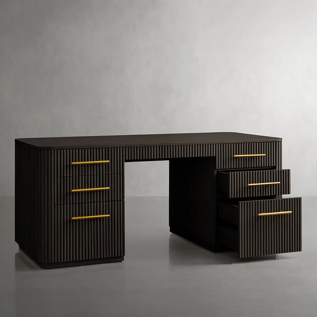 Стол написания дуба