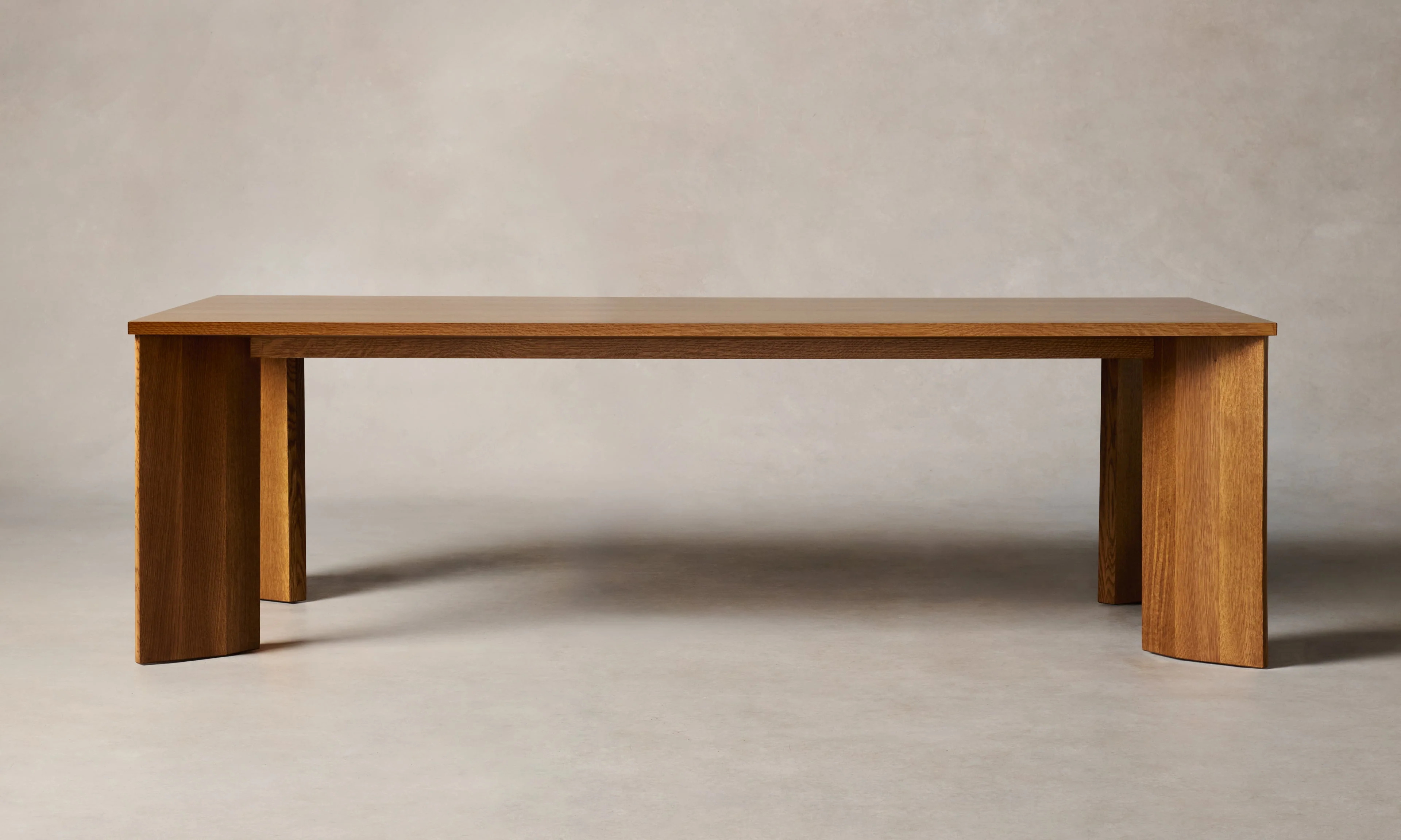 Прямоугольный обеденный стол Finnley Oak