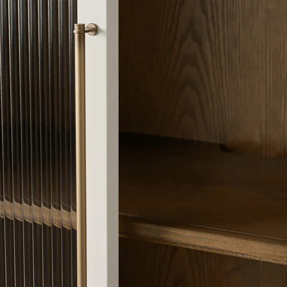  Отель - Комната -дисплей высокий шкаф