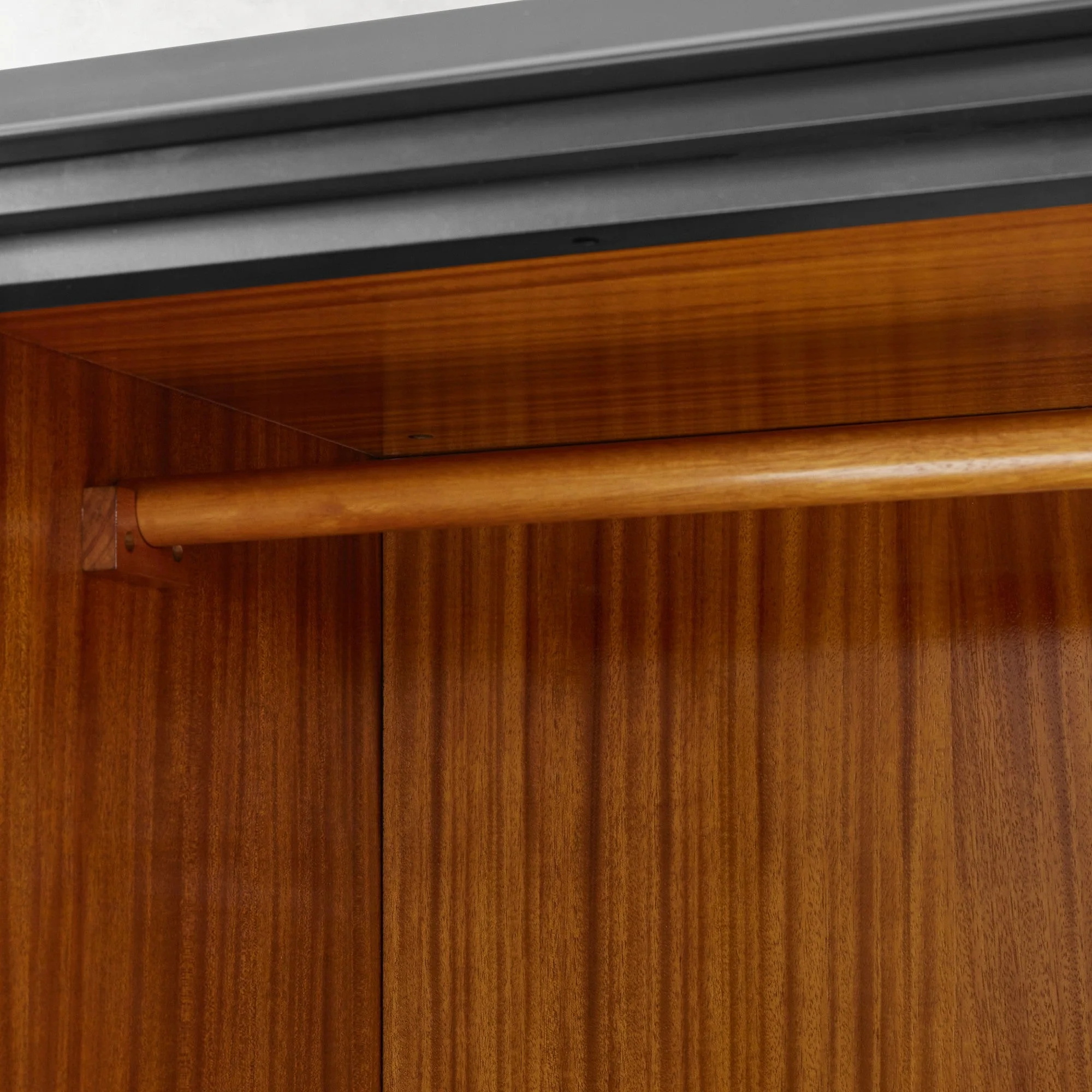 Двойная - дверная черная шкаф для хранения с ящиком